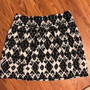 Loft skirt black and white size 8